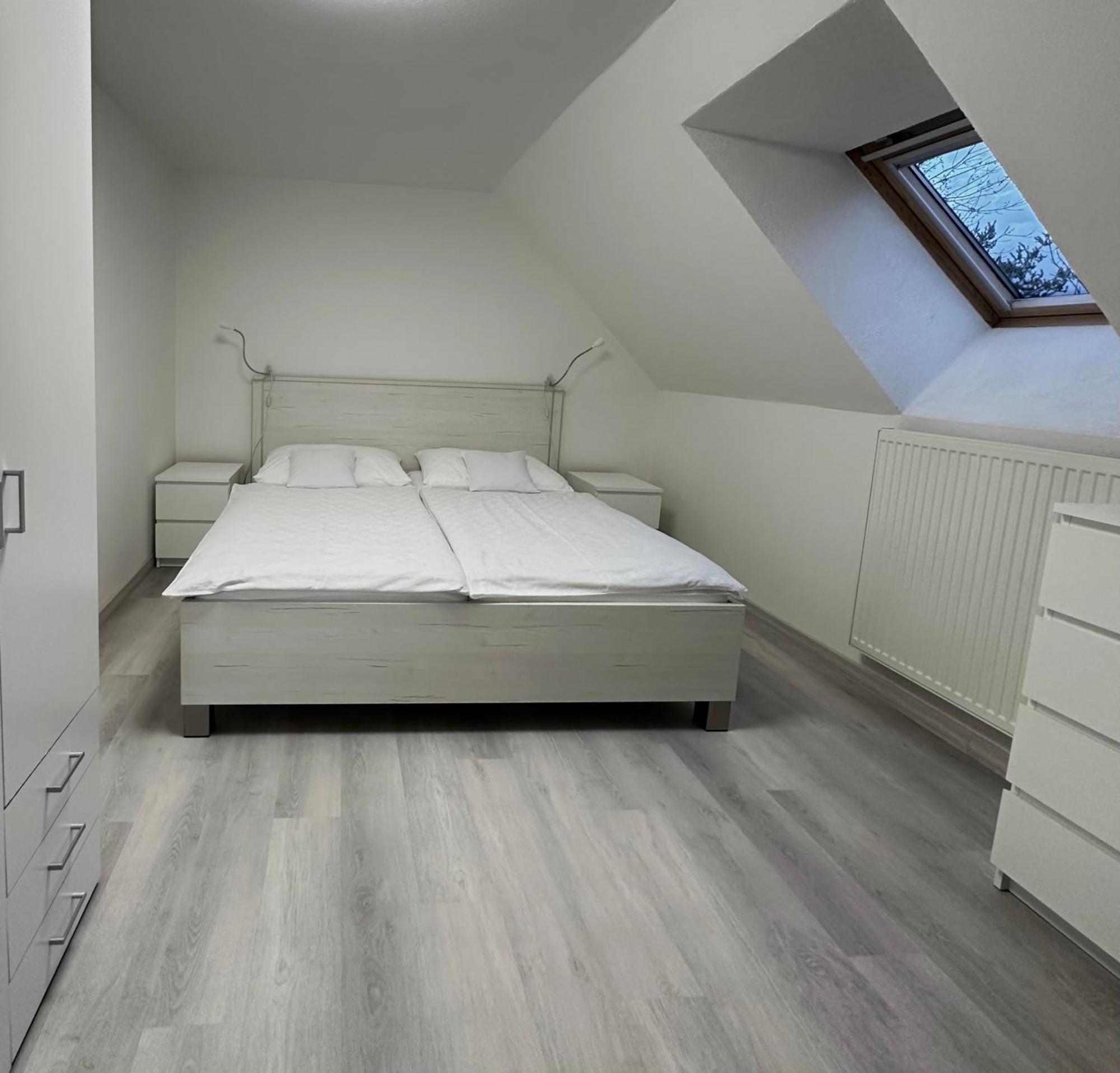 Apartment Nela Pavčina Lehota エクステリア 写真
